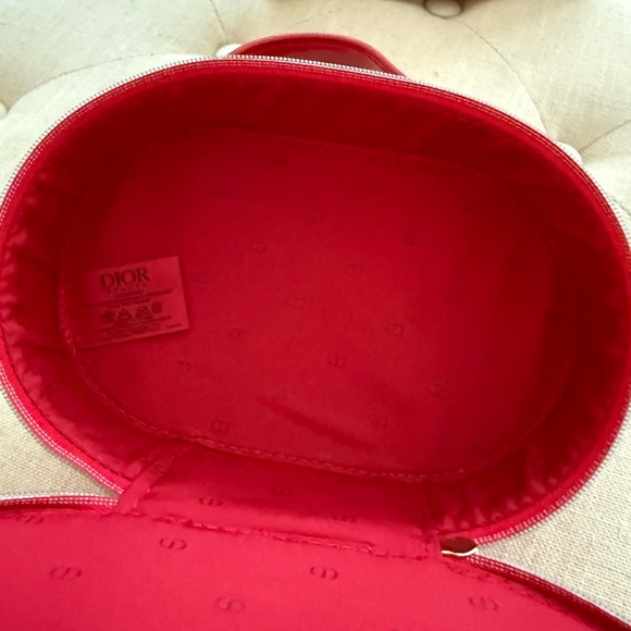 Dior Red Cosmetic Bag in patent - Picture 6 of 6